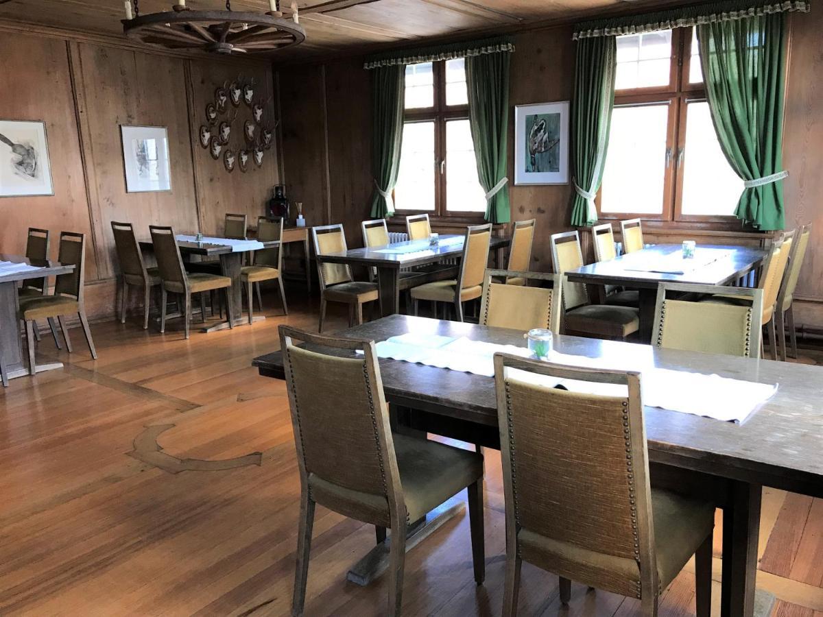 Gasthaus zum Goldenen Kreuz Rafz Exterior foto